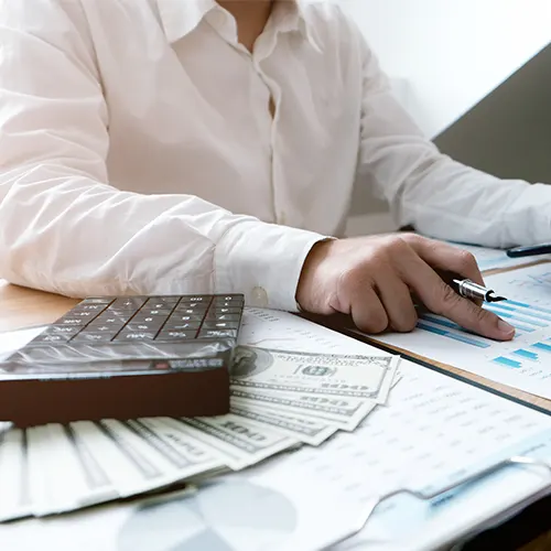 Managing Hourly, Seasonal & Contract Payroll in Kansas